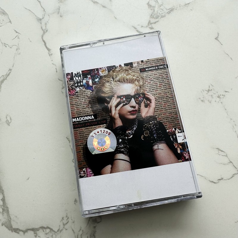 European American Pop Cassette - Audio Music Lyrics recension och pris